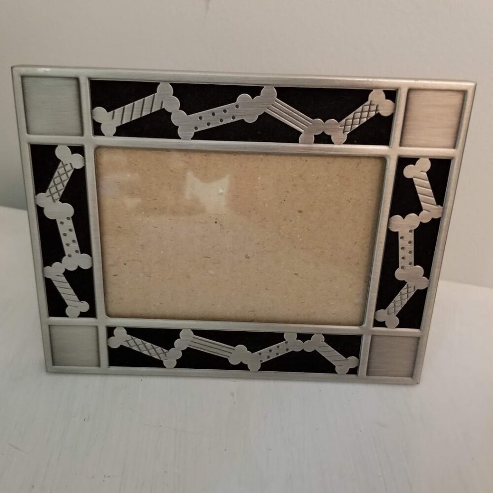 Dog Puppy Picture Frame, Silver Dog Bones on Black Velvet, For 3.5 x 5 Photo's